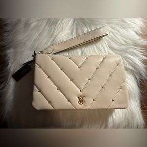 NEW‼️ Victoria’s Secret Phone Wrist in White!